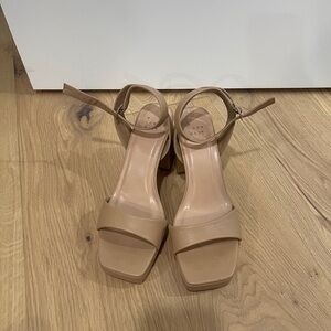 A new day size 8.5 chunky heels